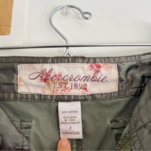 vintage abercrombie capris - Picture 7 of 7